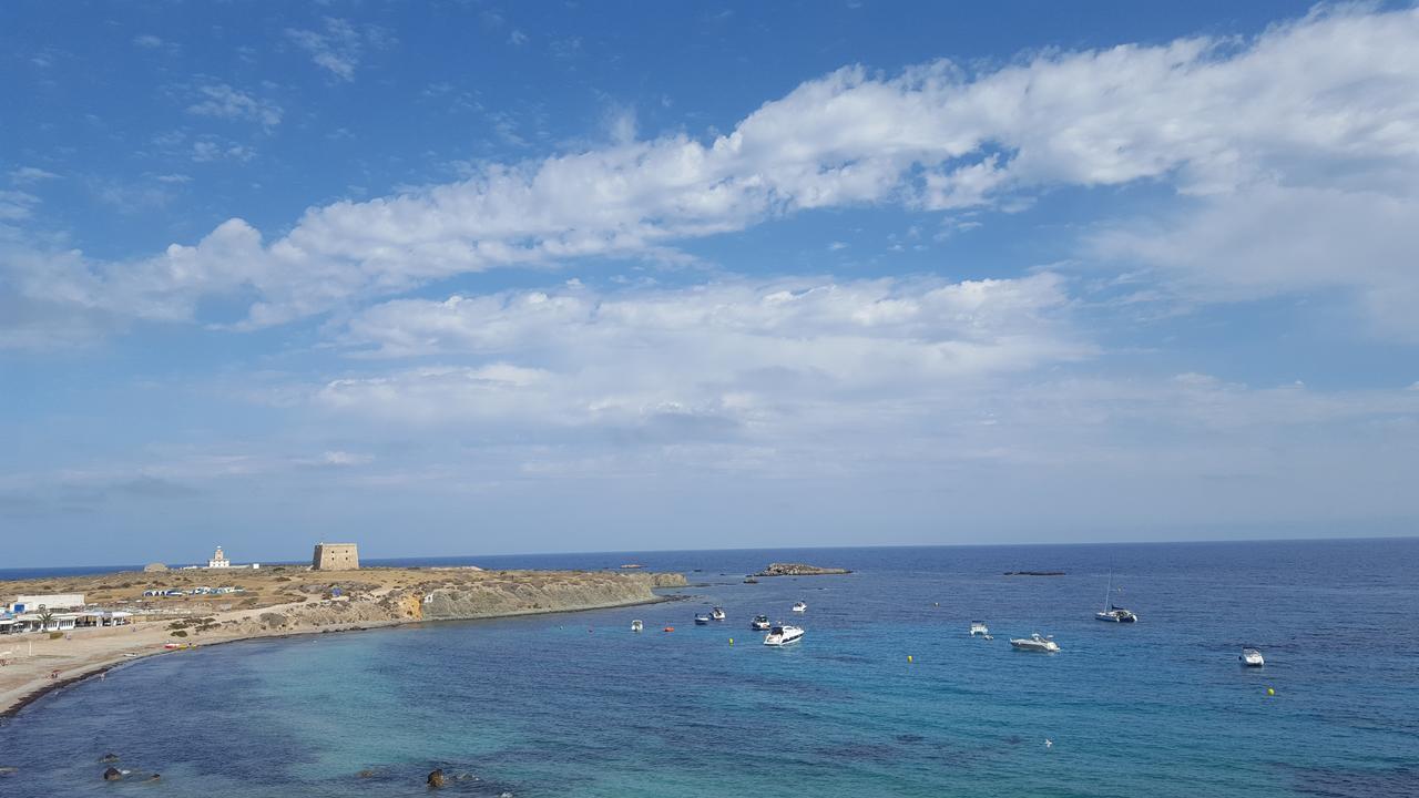 Hotel Isla Plana タバルカ島 エクステリア 写真