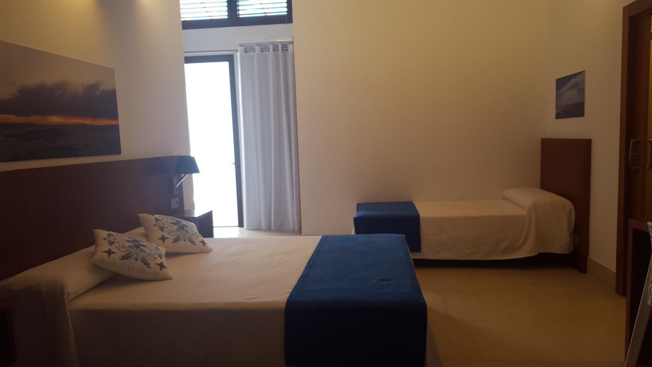 Hotel Isla Plana タバルカ島 エクステリア 写真
